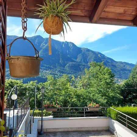 Casa Vacanza Il Glicine Casale Corte Cerro エクステリア 写真
