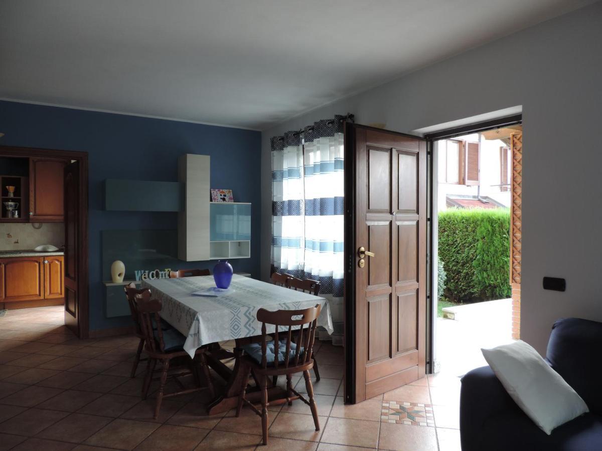Casa Vacanza Il Glicine Casale Corte Cerro エクステリア 写真