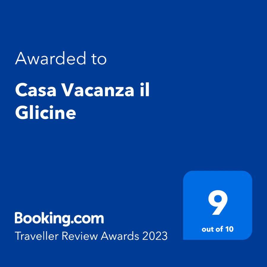 Casa Vacanza Il Glicine Casale Corte Cerro エクステリア 写真