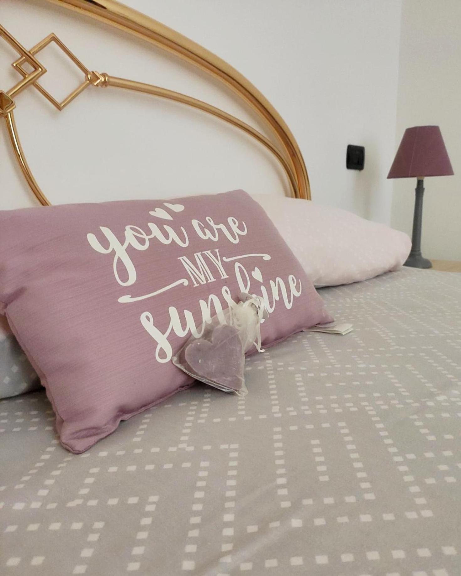 Casa Vacanza Il Glicine Casale Corte Cerro エクステリア 写真