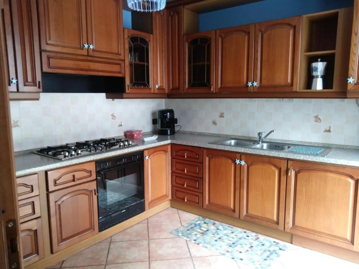 Casa Vacanza Il Glicine Casale Corte Cerro エクステリア 写真